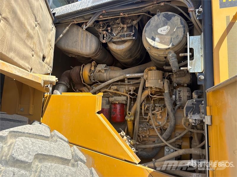 John Deere 744K Wheel Loader Utovarivači na kotačima