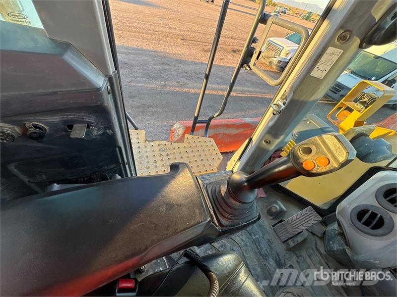 John Deere 744L Wheel Loader Utovarivači na točkove