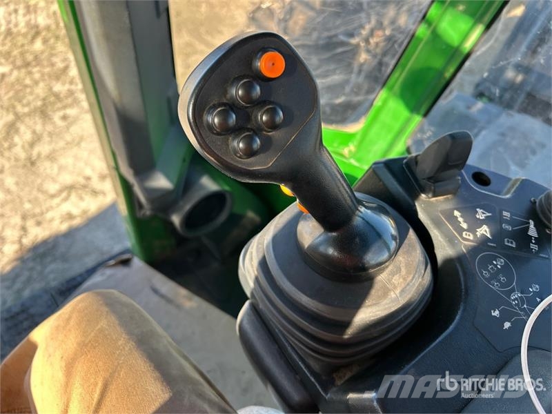 John Deere 748L-II 4x4 Skidder Трельовочні трактора