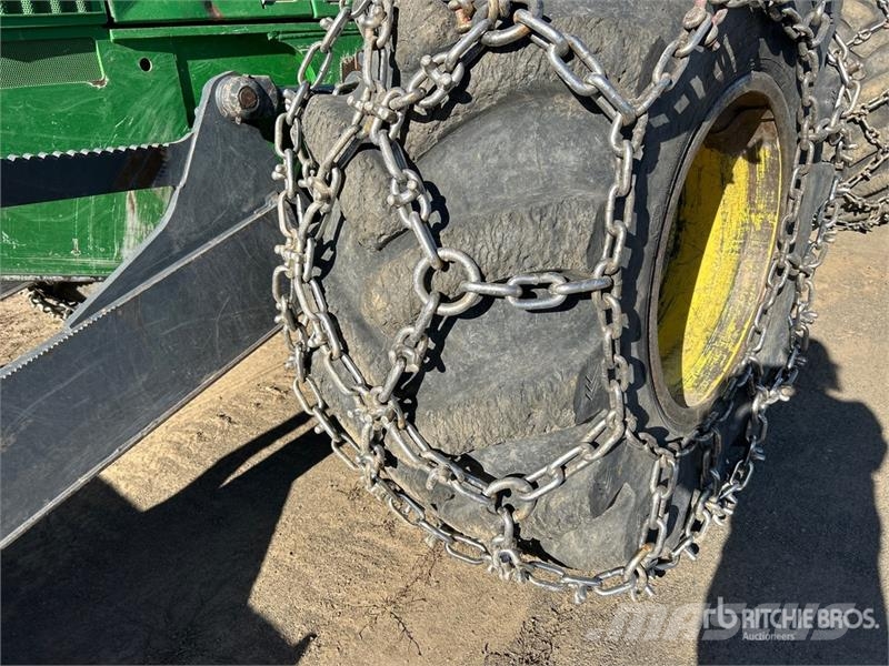 John Deere 748L-II 4x4 Skidder Трельовочні трактора