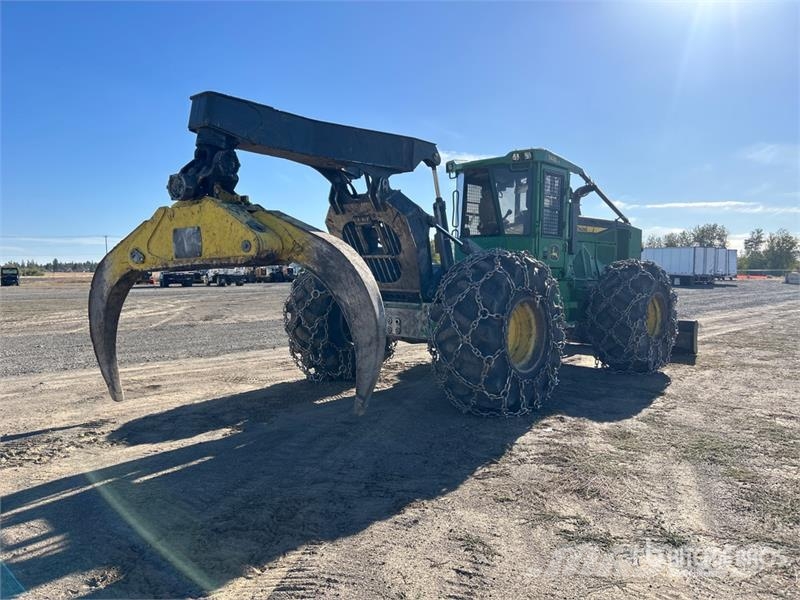 John Deere 748L-II 4x4 Skidder Трельовочні трактора