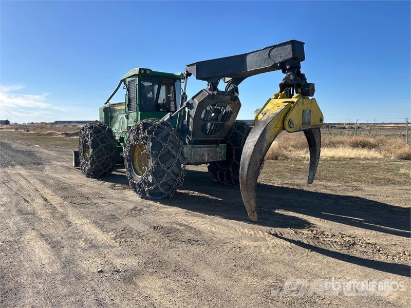 John Deere 748L-II 4x4 Skidder Трельовочні трактора