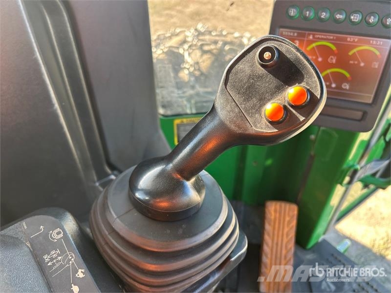 John Deere 748L-II 4x4 Skidder Трельовочні трактора
