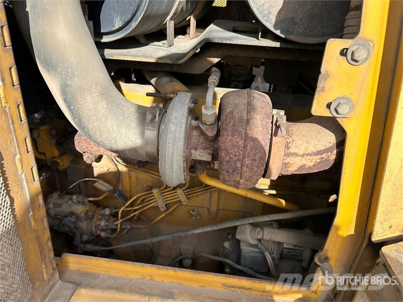 John Deere 750C Pásové dozery
