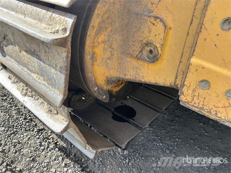 John Deere 750C Pásové dozery