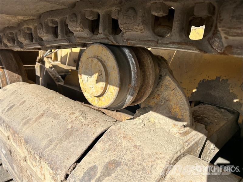 John Deere 750C Pásové dozery