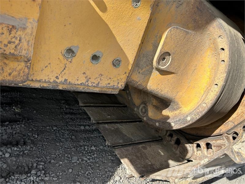 John Deere 750C Pásové dozery