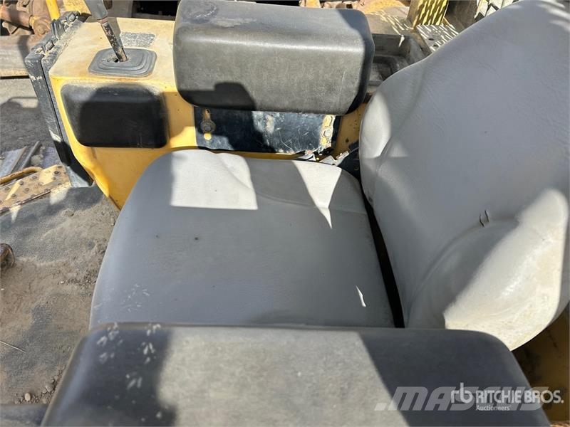 John Deere 750C Pásové dozery