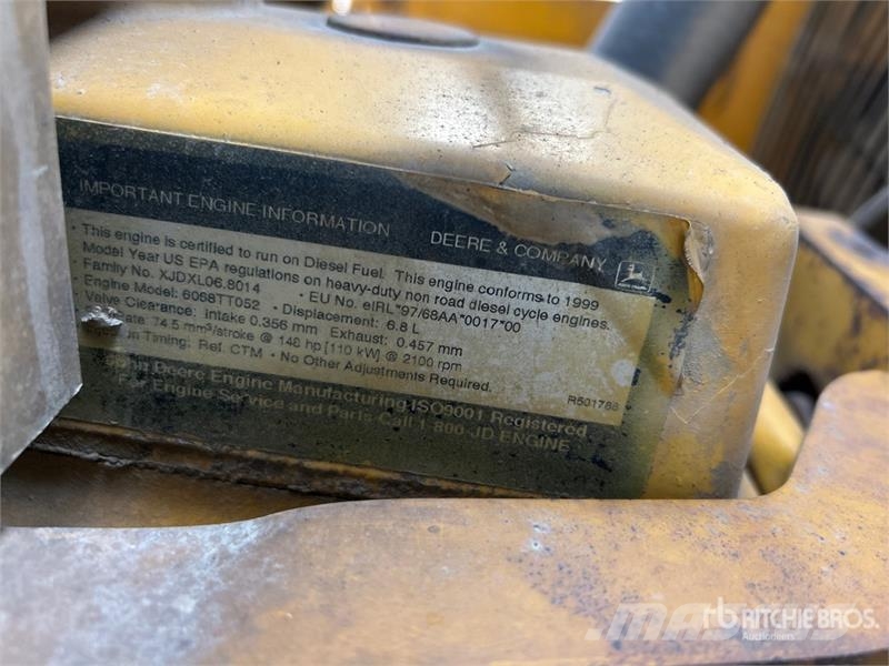 John Deere 750C Pásové dozery