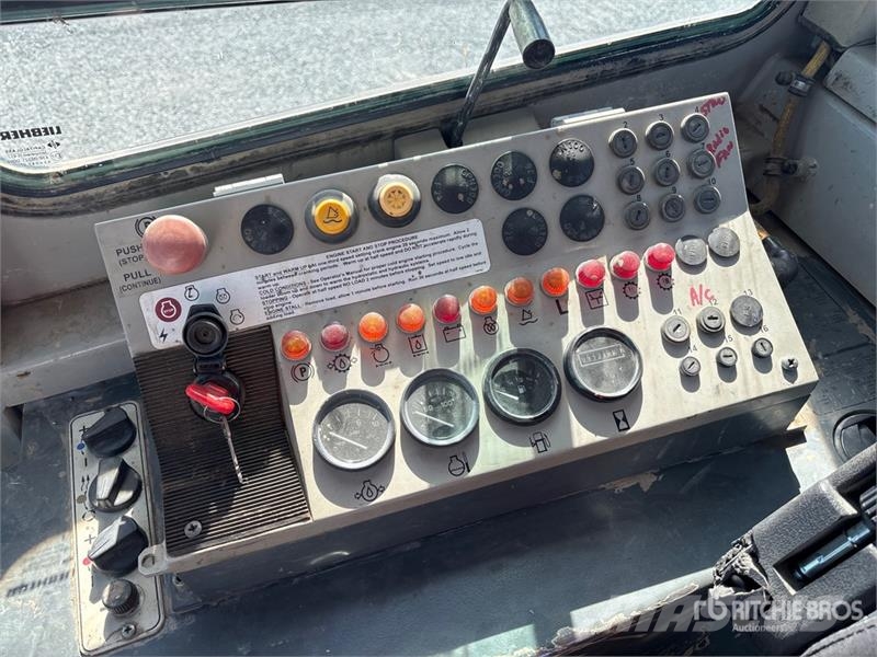 John Deere 755C クローラーローダー