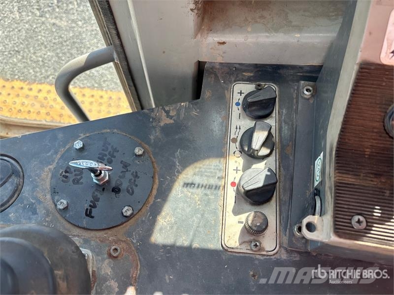 John Deere 755C クローラーローダー