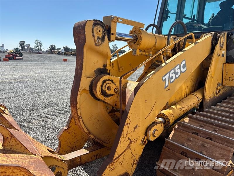 John Deere 755C クローラーローダー