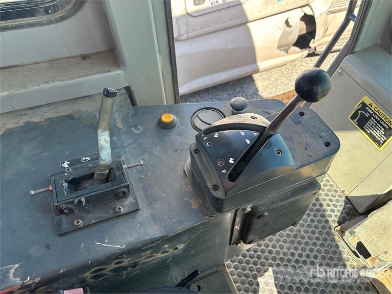 John Deere 755C クローラーローダー