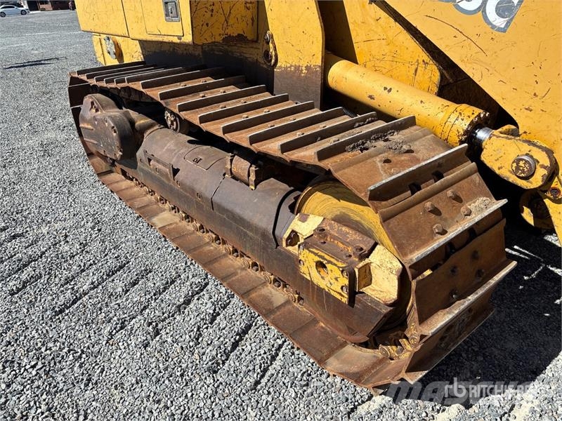 John Deere 755C クローラーローダー