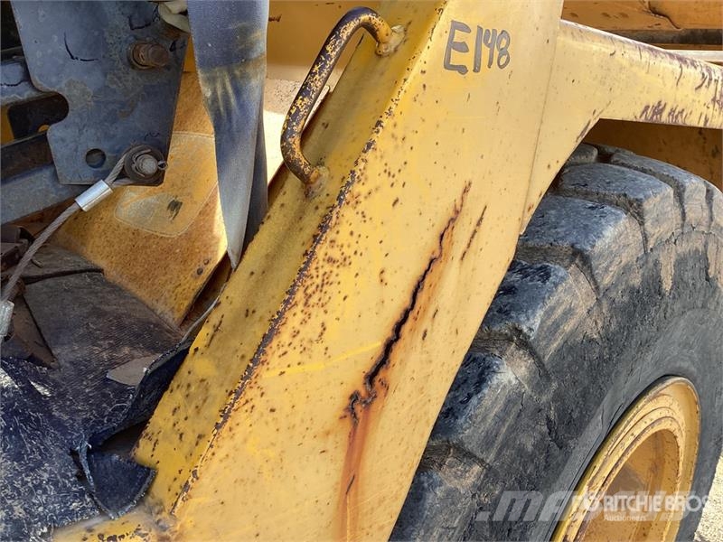 John Deere 762 Scrapers