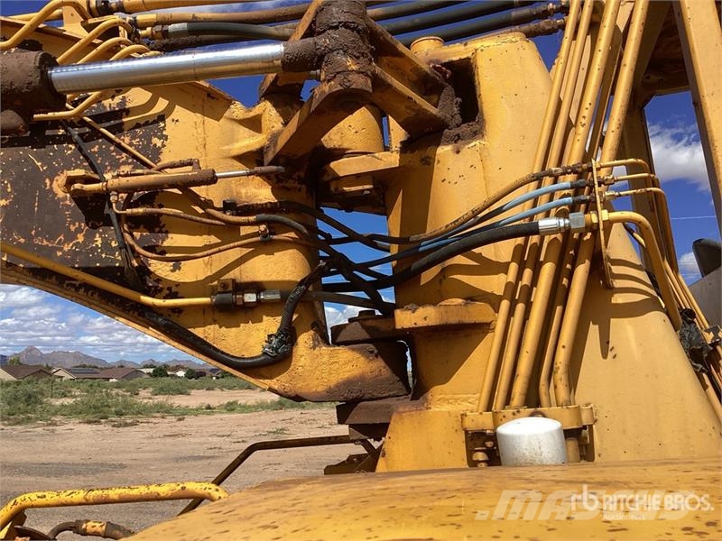 John Deere 762 Scrapers
