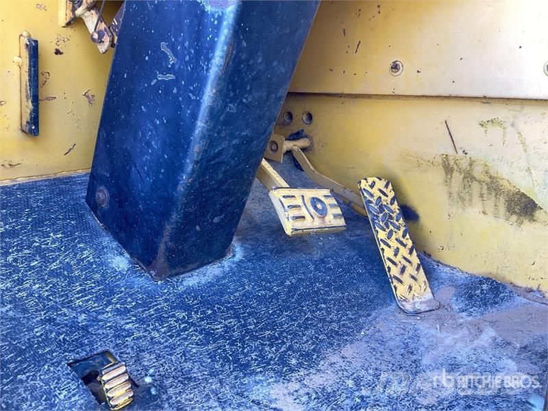 John Deere 762 Scrapers