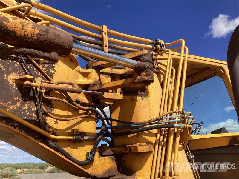 John Deere 762 Scrapers