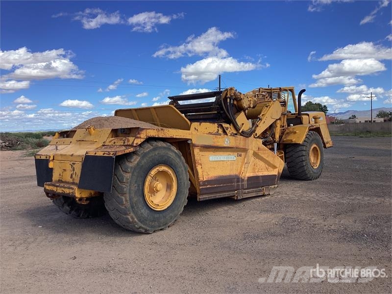 John Deere 762 Scrapers