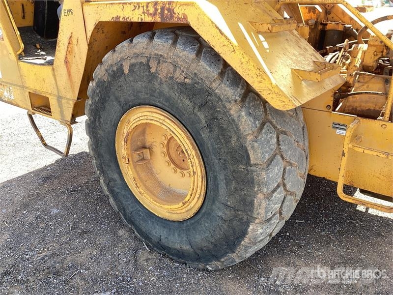 John Deere 762 Scrapers