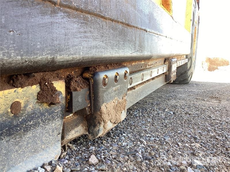 John Deere 762 Scrapers