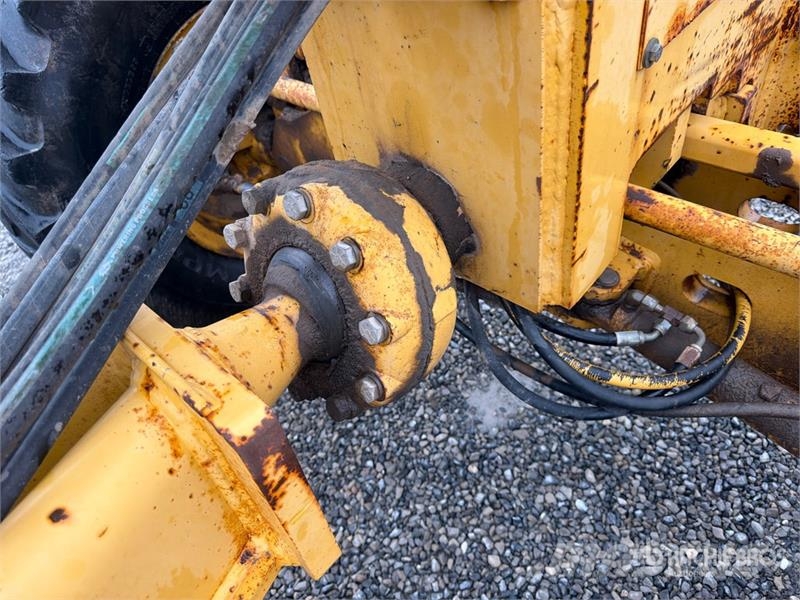 John Deere 770CH Грейдери