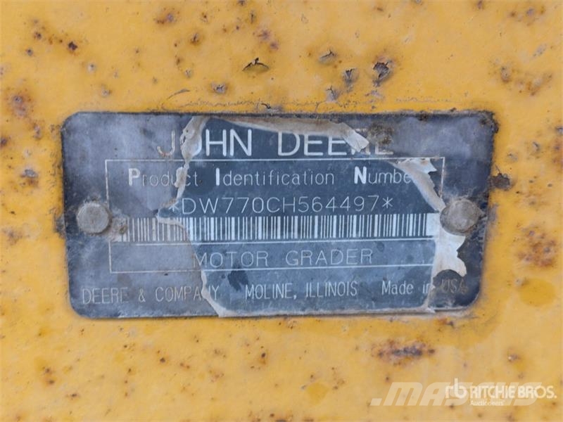 John Deere 770CH Грейдери