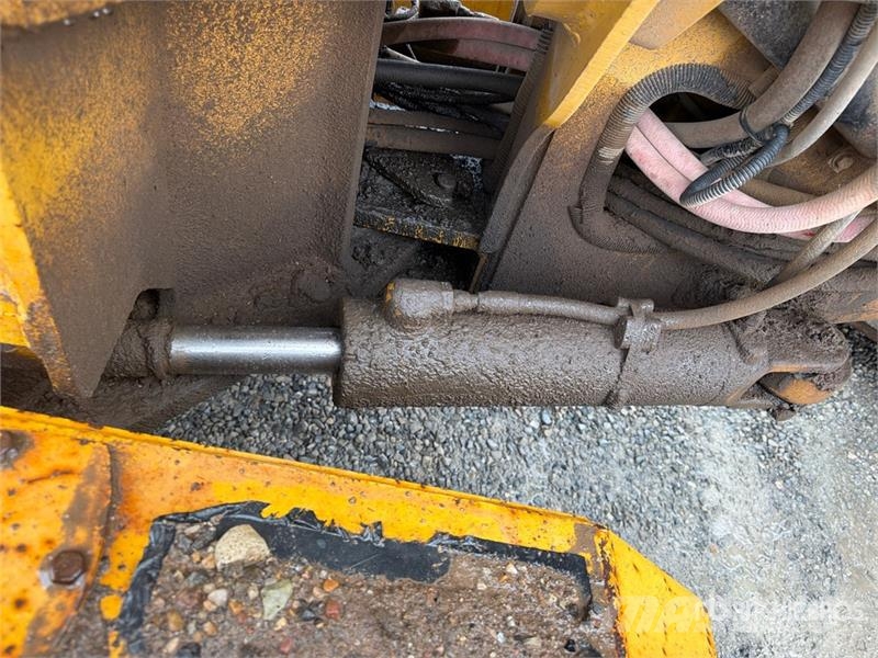 John Deere 770CH Грейдери