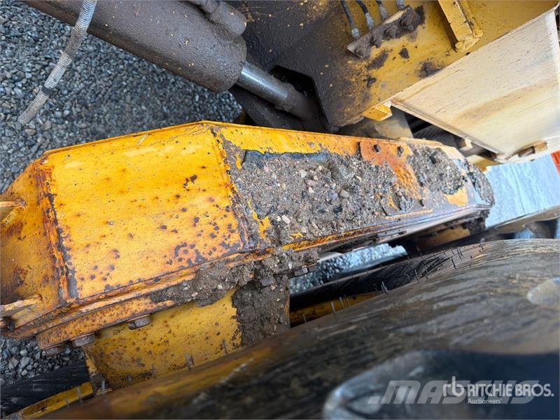 John Deere 770CH Грейдери