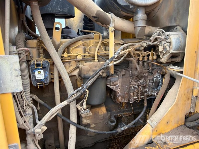 John Deere 770CH Грейдери