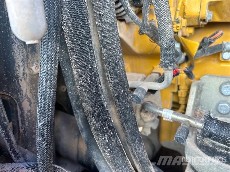 John Deere 824K Wheel Loader 휠로우더