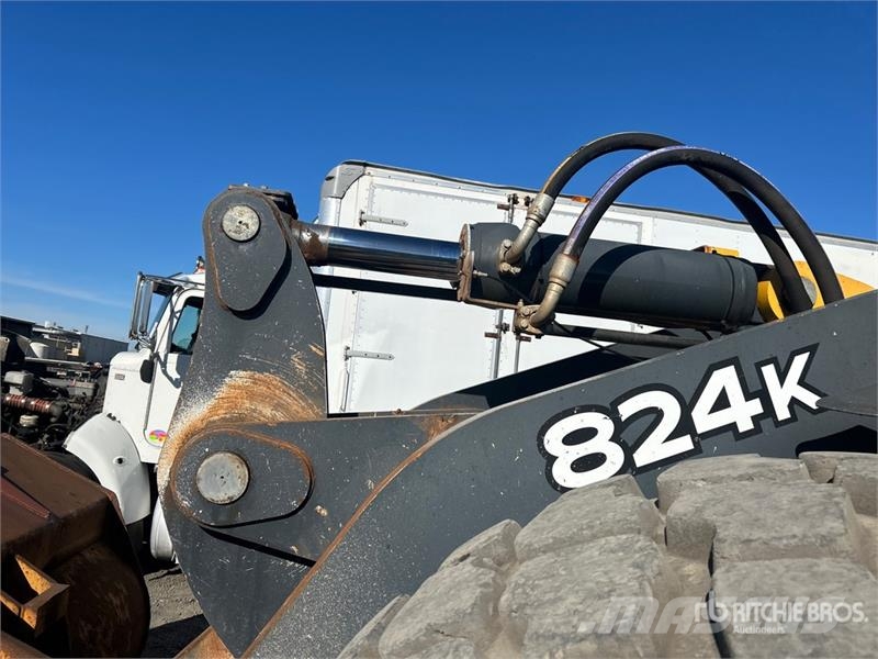 John Deere 824K Wheel Loader 휠로우더