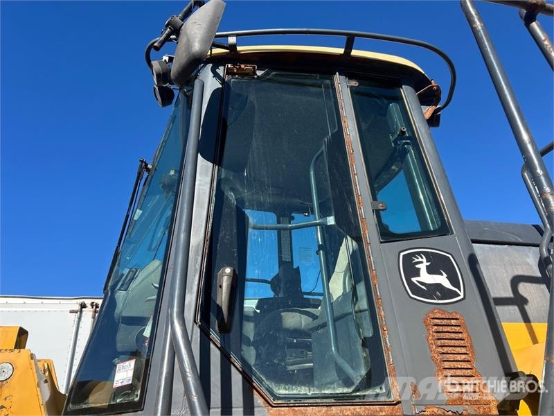 John Deere 824K Wheel Loader 휠로우더