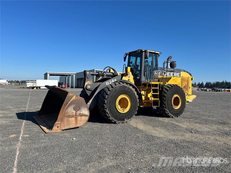 John Deere 824K Wheel Loader 휠로우더