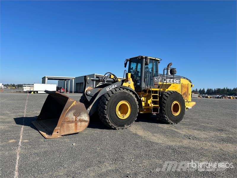 John Deere 824K Wheel Loader 휠로우더