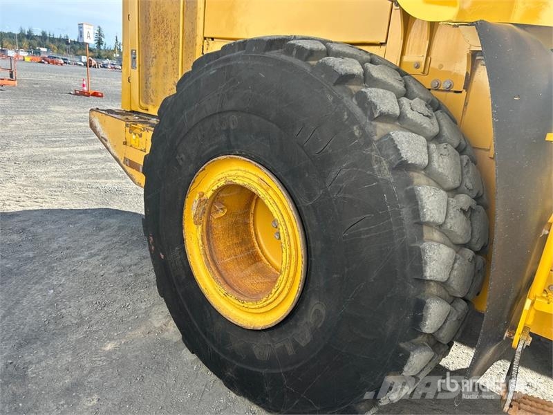 John Deere 824K Wheel Loader 휠로우더