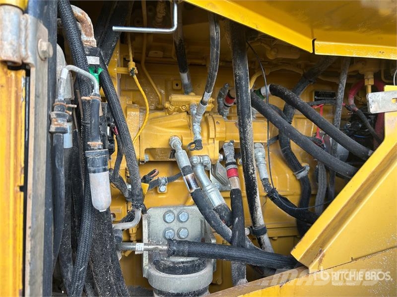 John Deere 824K Wheel Loader 휠로우더