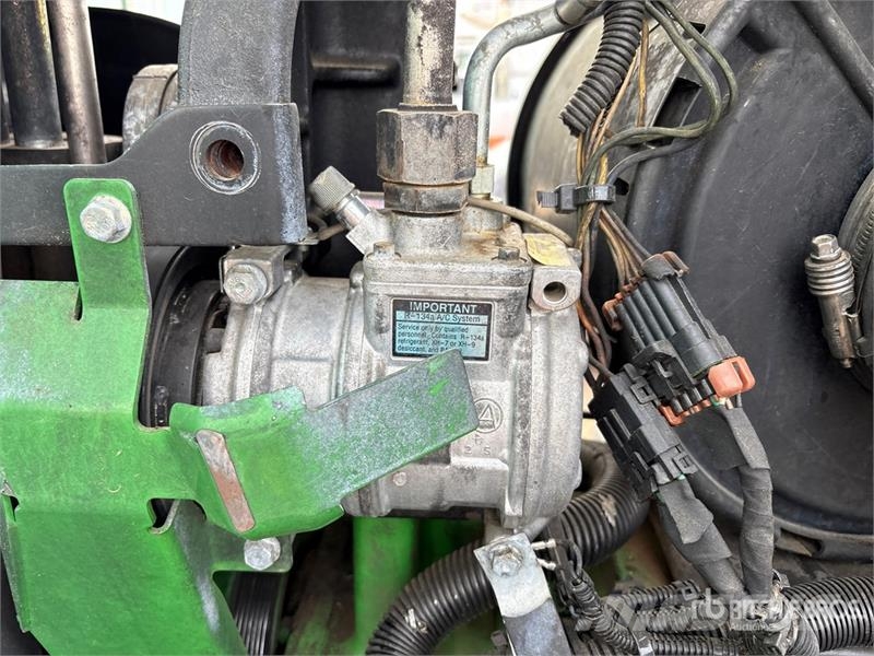John Deere 8330 4WD Tractor Tractoren