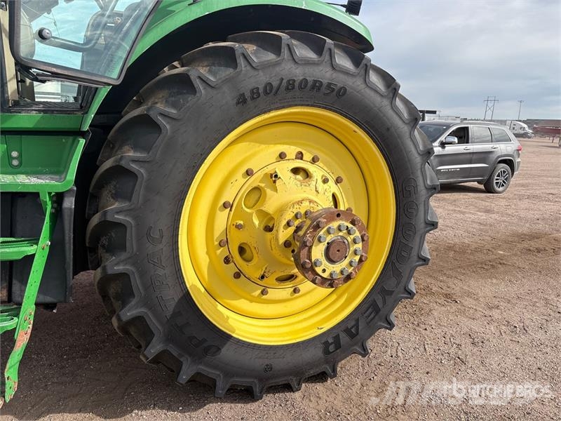 John Deere 8330 4WD Tractor Tractoren
