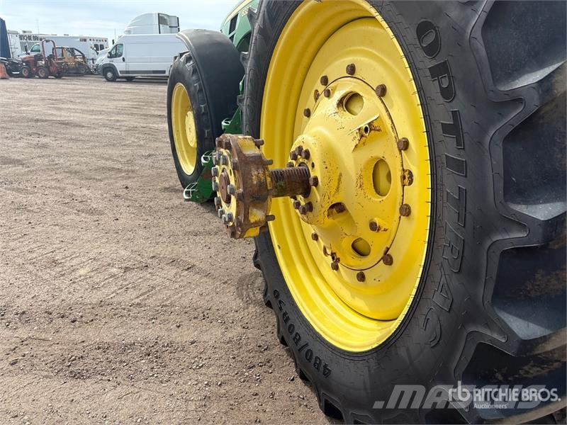 John Deere 8330 4WD Tractor Tractoren