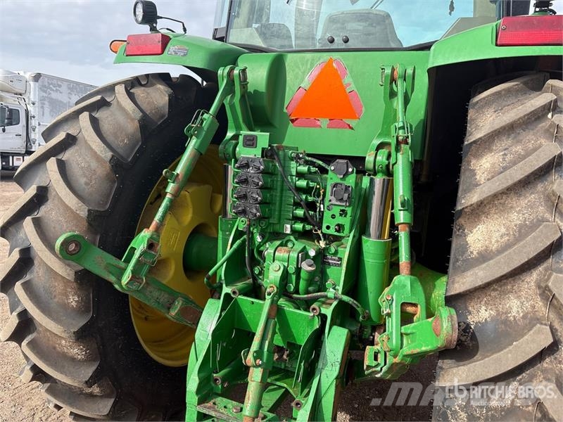 John Deere 8330 4WD Tractor Tractoren