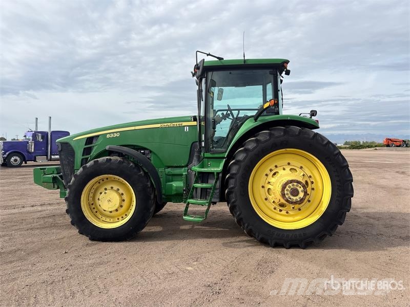 John Deere 8330 4WD Tractor Tractoren