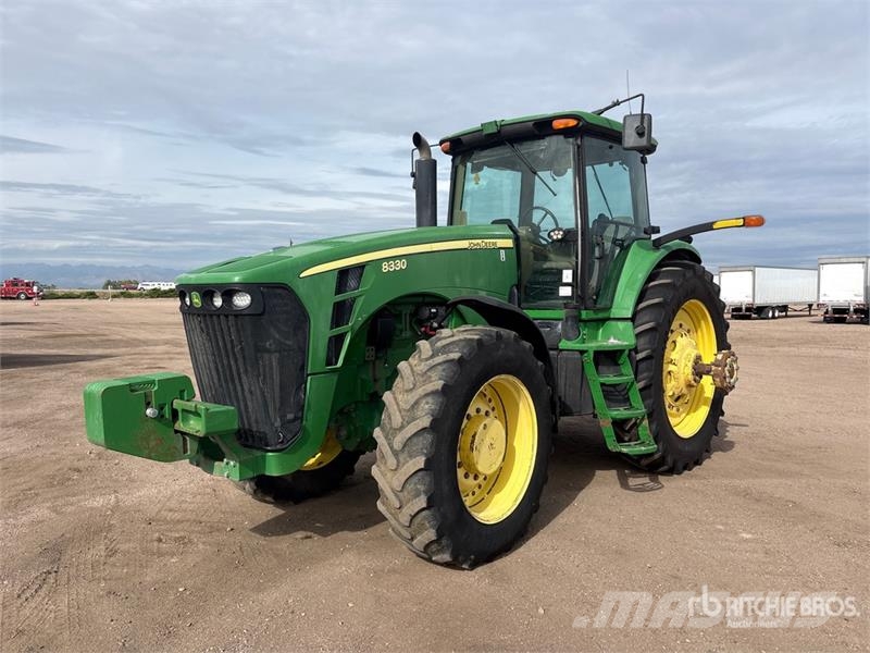 John Deere 8330 4WD Tractor Tractoren
