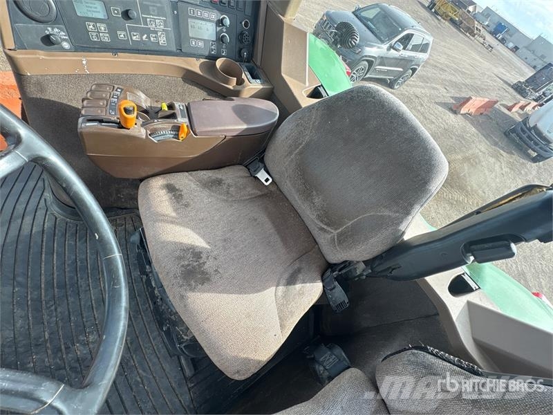 John Deere 8330 4WD Tractor Tractoren