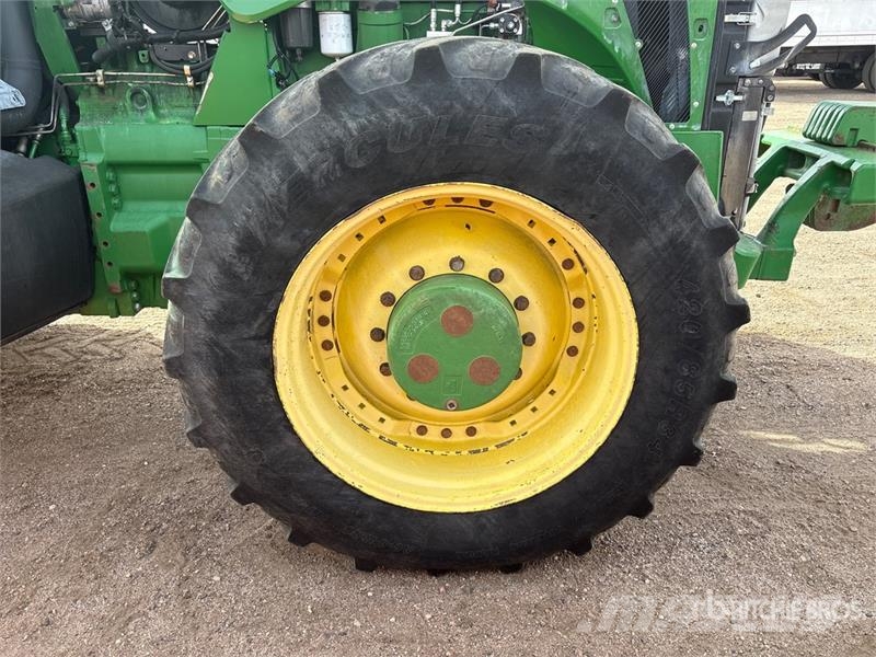 John Deere 8330 4WD Tractor Tractoren