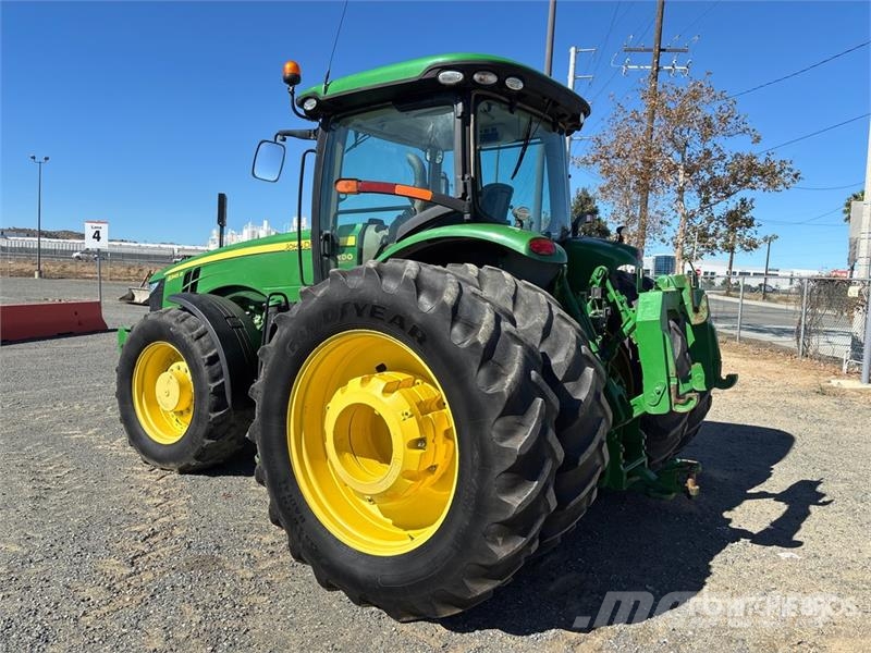 John Deere 8345R Traktorit