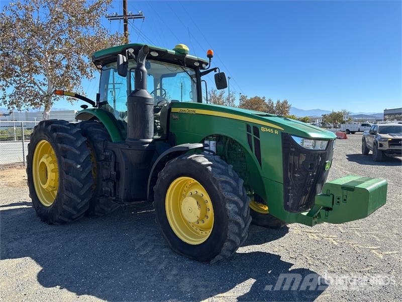 John Deere 8345R Traktorit