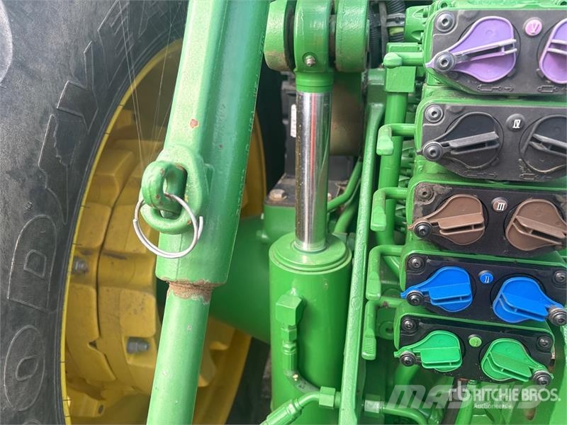 John Deere 8345R Traktorit