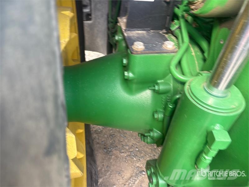 John Deere 8345R Traktorit