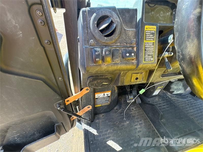 John Deere 835M 4x4 Utility Vehicle Maszyny komunalne